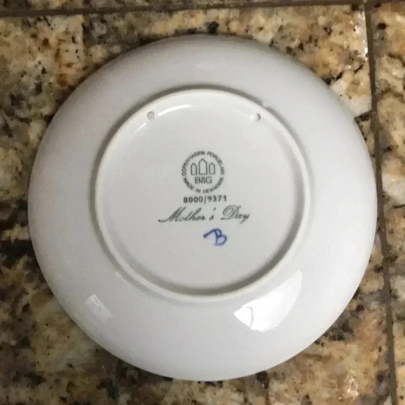 Bing & Grondahl Copenhagen Porcelain Cat Plate - Picture 2 of 3